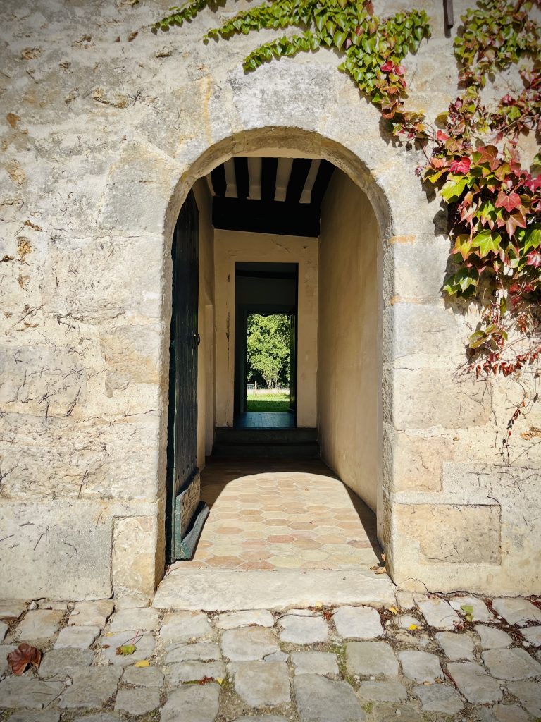Perspective architecturale et passage / couloir pour tournage de film historique en Île-de-France